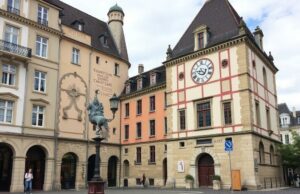 Безансон: город часов и крепостей